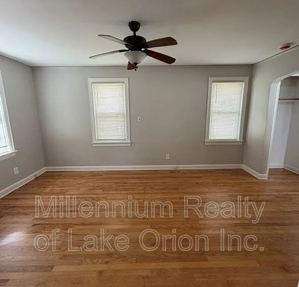 27 Sylvan — Photo 6