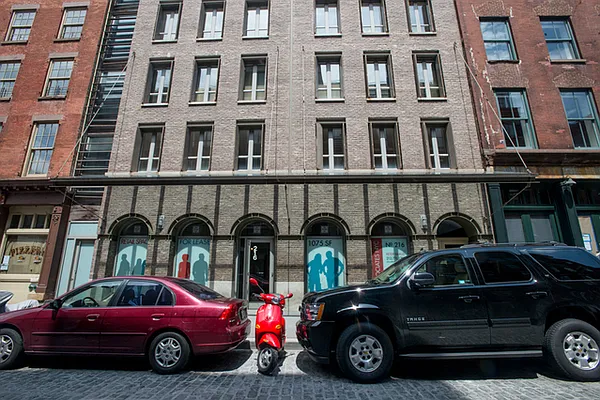 Rented by Compass | media 23