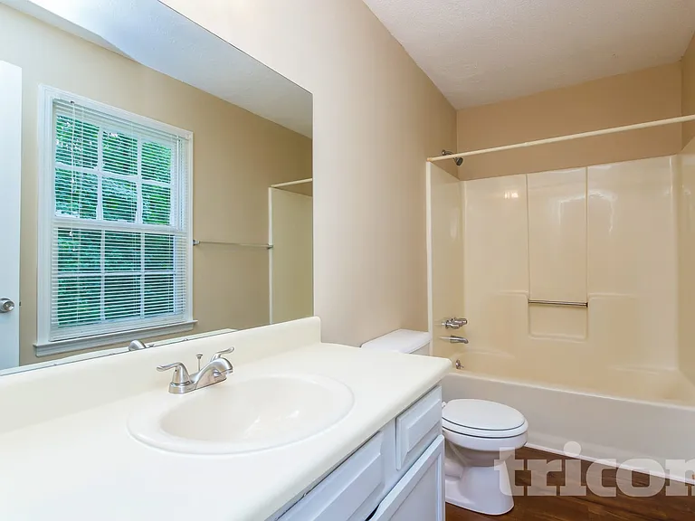 1202 Holly Hills Dr SW — Photo 26