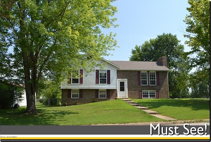 1st image of 1303 Grandview Dr