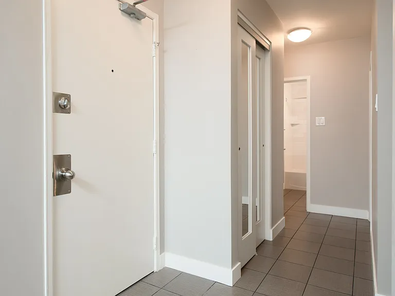700 Corydon Ave #A — Photo 31