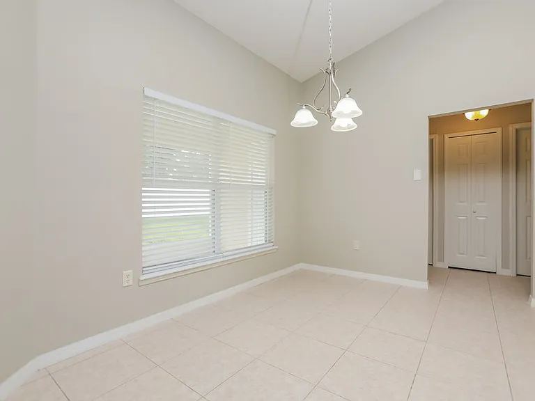 1052 Sadie Ln — Photo 6