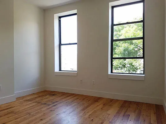 Rented by Artur Gutman, LREB | media 4