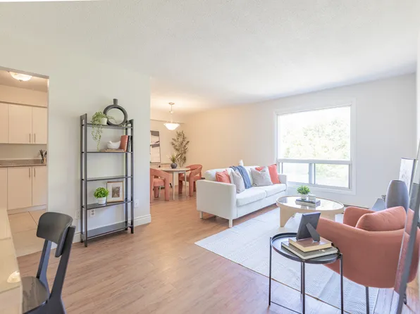 75 and 77 Huron Heights Dr, Newmarket, ON, 77 Huron Heights Dr, Newmarket, ON L3Y 5V9