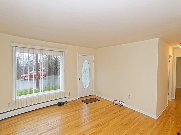 2nd image of 49 N Reservoir St
