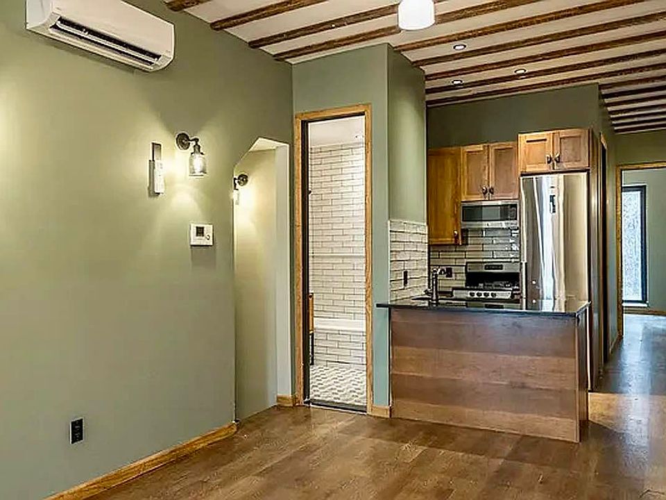 1st image of 196 Montrose Ave #1B