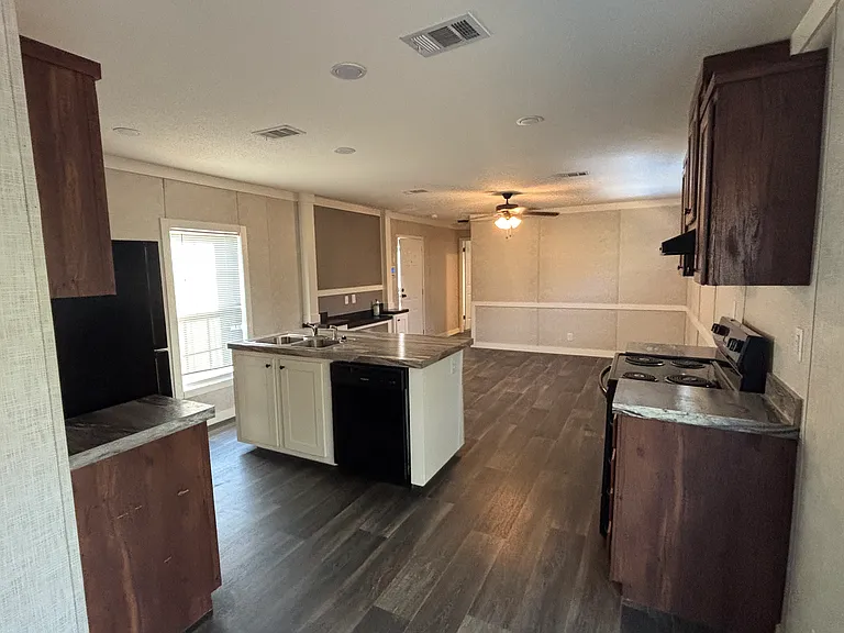 13015 Midvale Ave — Photo 5