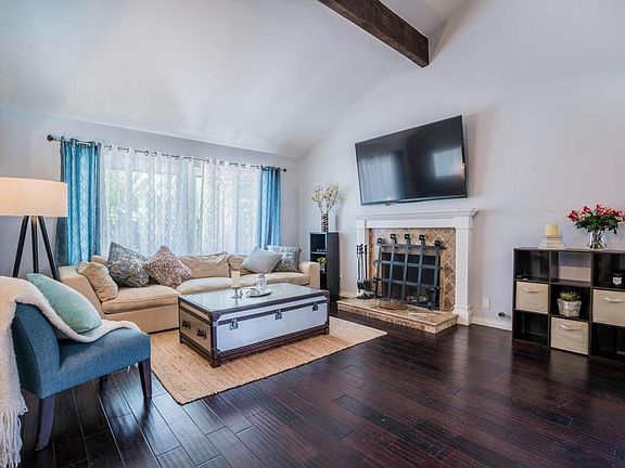3rd image of 28935 Fountainwood St