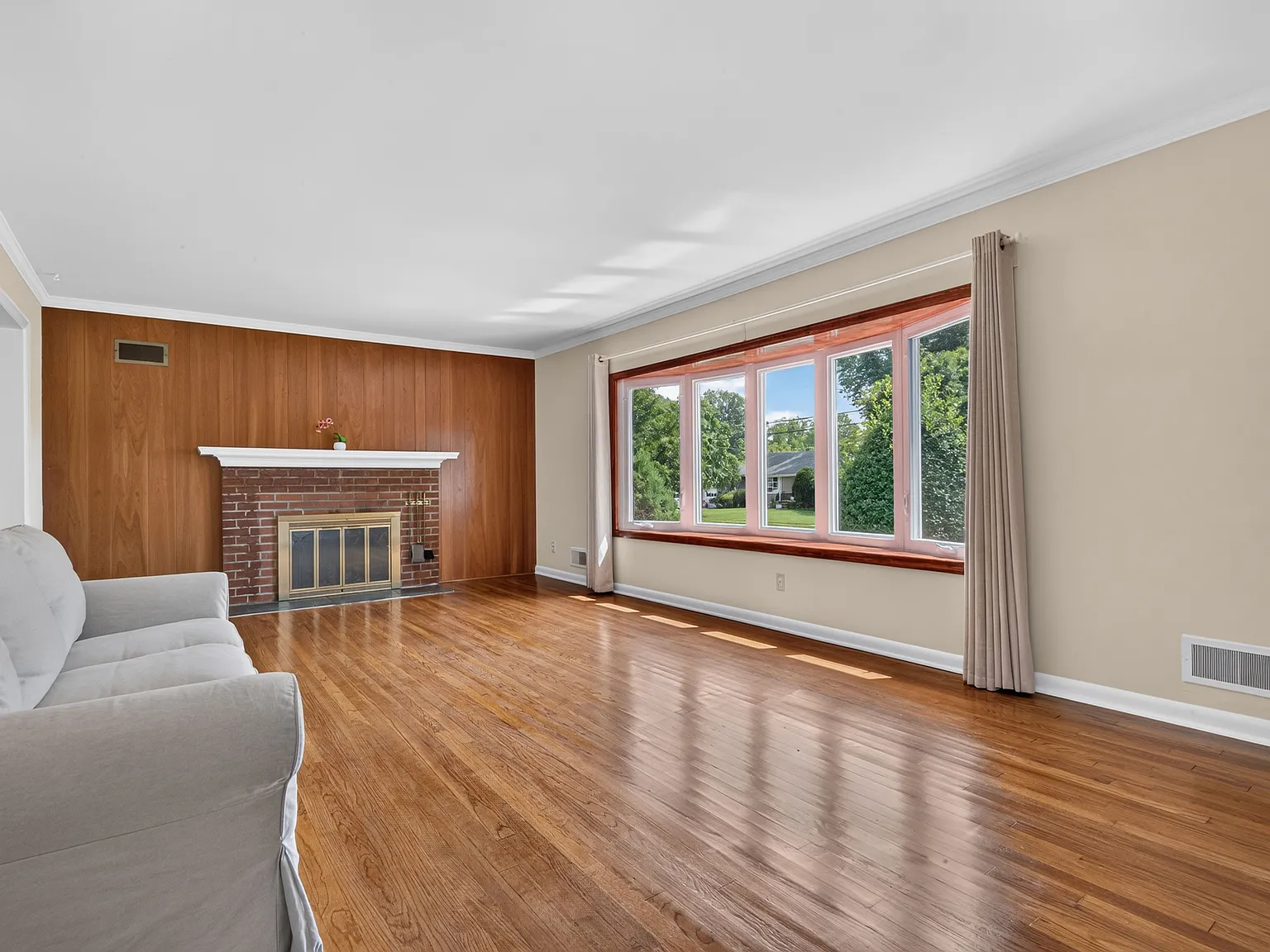 Neill Ct, Oradell — Photo 4