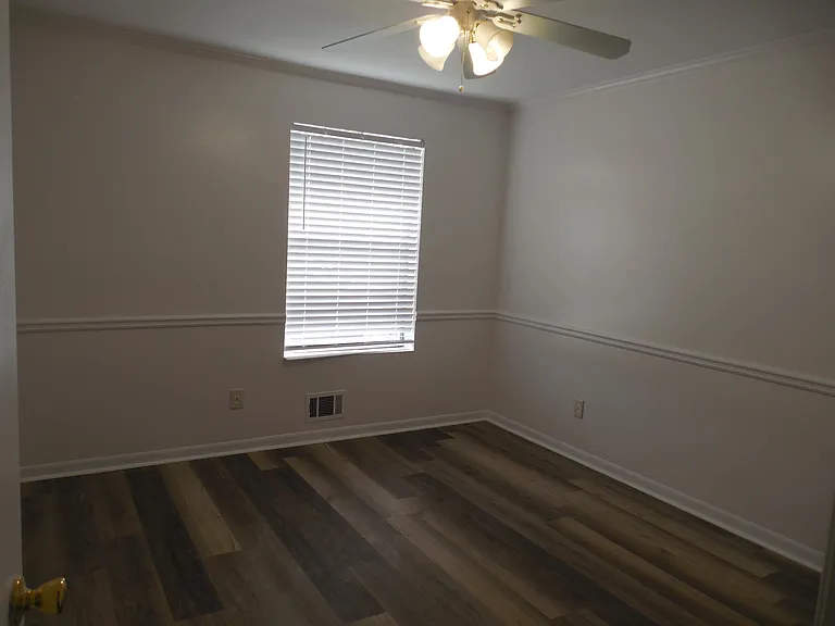 107 Springlakes Cir — Photo 9