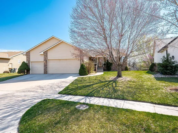 231 E Lockridge St, Mulvane, KS 67110