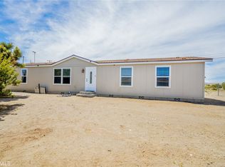 3520 Smoketree Rd, Phelan, CA 92371