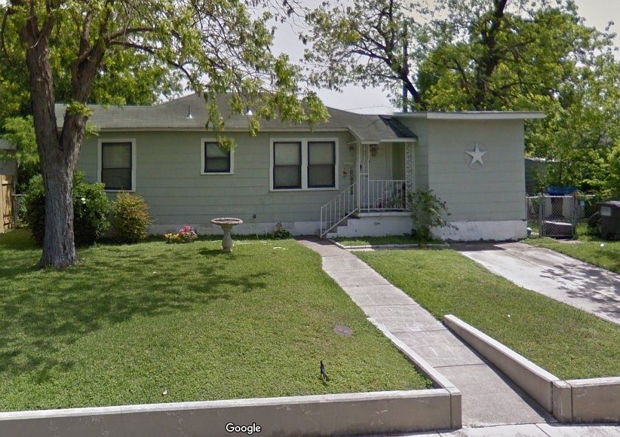1st image of 124 Rollins Ave
