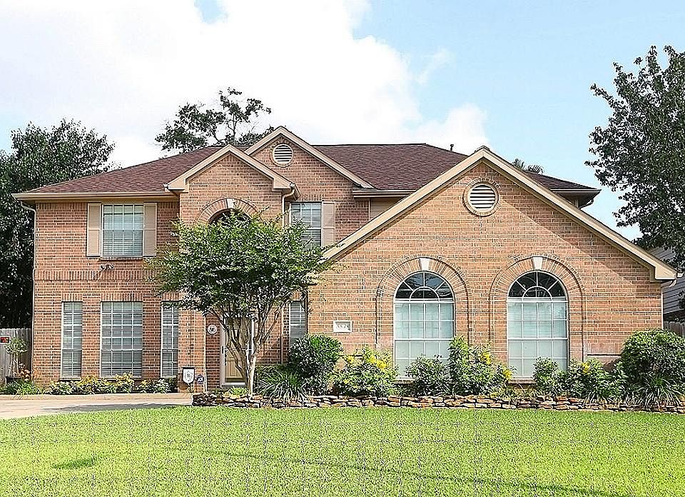 Memorial Creek subdivision is centrally located to HP & Exxon facilities. Highly acclaimed Klein ISD