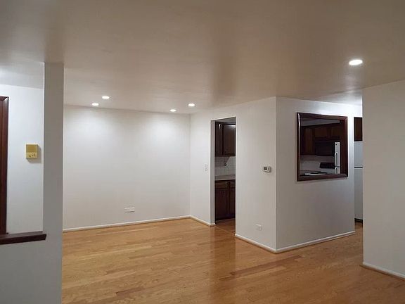 5th image of 1110 Mercury Dr Unit 2B