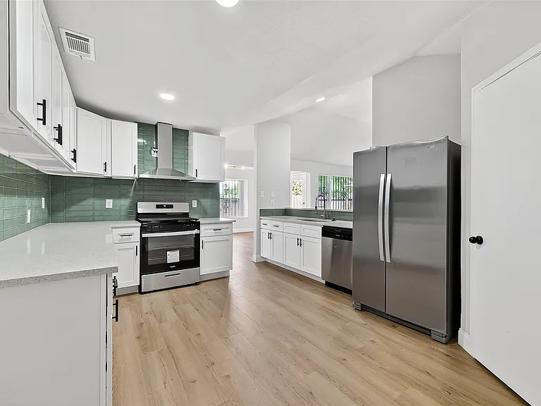 5530 Oak Falls Dr — Photo 19