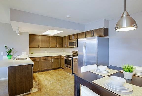 3rd image of 3416 Willowrun Dr