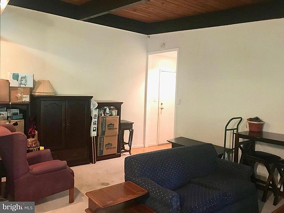 3rd image of 4319 Americana Dr APT 203