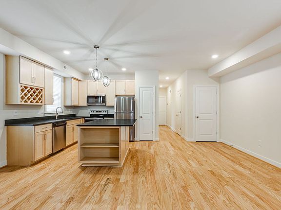 5th image of 1101 Oakwood Ave #1