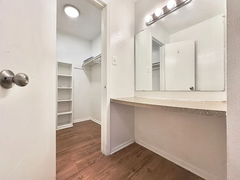 Marian Condos — Photo 11