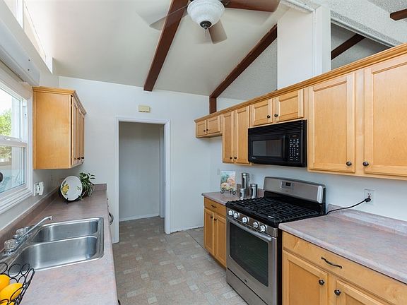 3rd image of 6612 Cartwright St