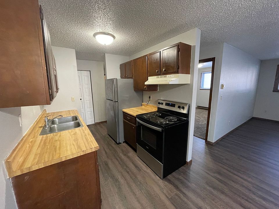 1st image of 201 Southwood Dr #2