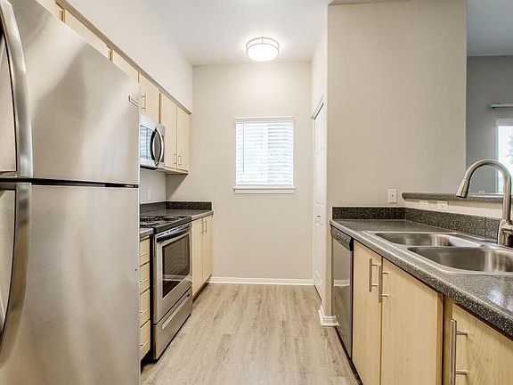 5th image of 6205 Pacific Ave SE #301