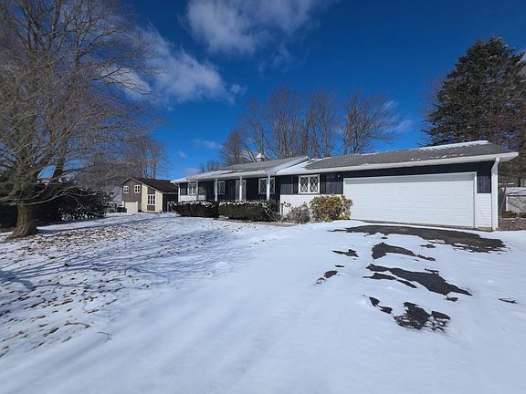 2nd image of 608 Dewey St