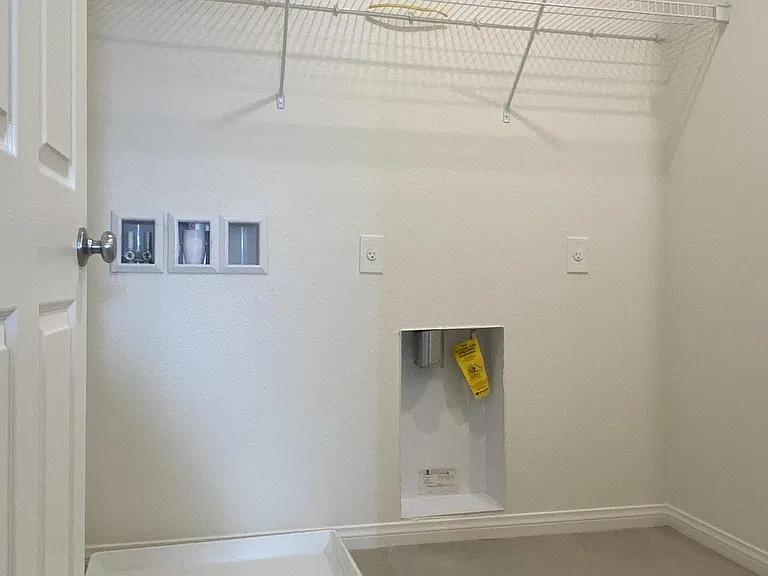 6982 Solano Canyon Ave — Photo 12