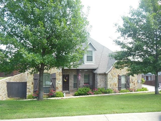 1st image of 920 Excalibur Dr