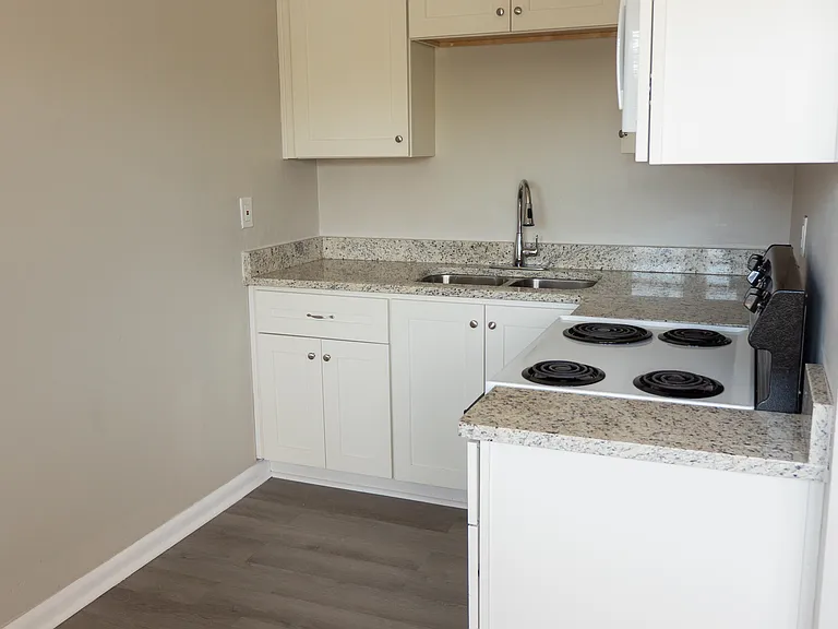 1250 Little Bay Ave #5 — Photo 6