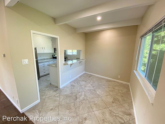 4th image of 3550 Wildwood Ln