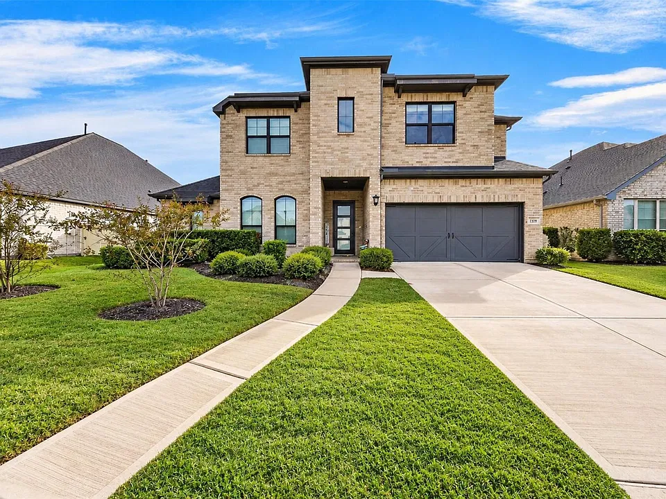 10619 Red Tail Pl