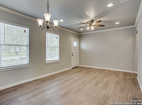3rd image of 232 Sandra Dr