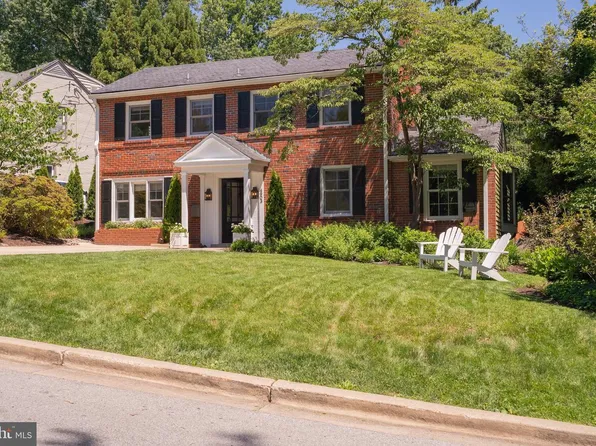 4903 Earlston Dr, Bethesda, MD 20816