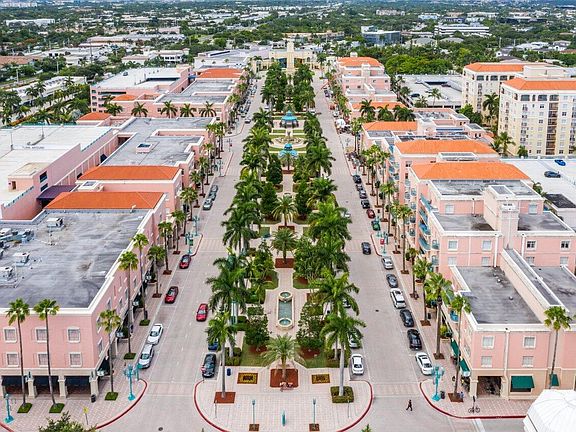 2nd image of 441 NE 10th Terrace