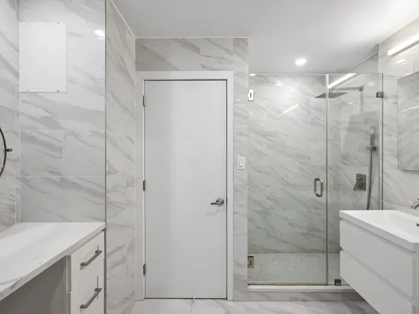 150 East 27th Street image 5 of 11