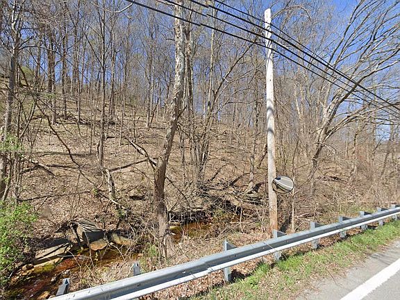 3rd image of 170 Hickory Ridge Rd