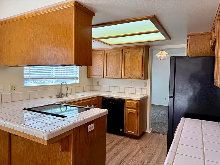 993 E Edgemont Dr — Photo 13