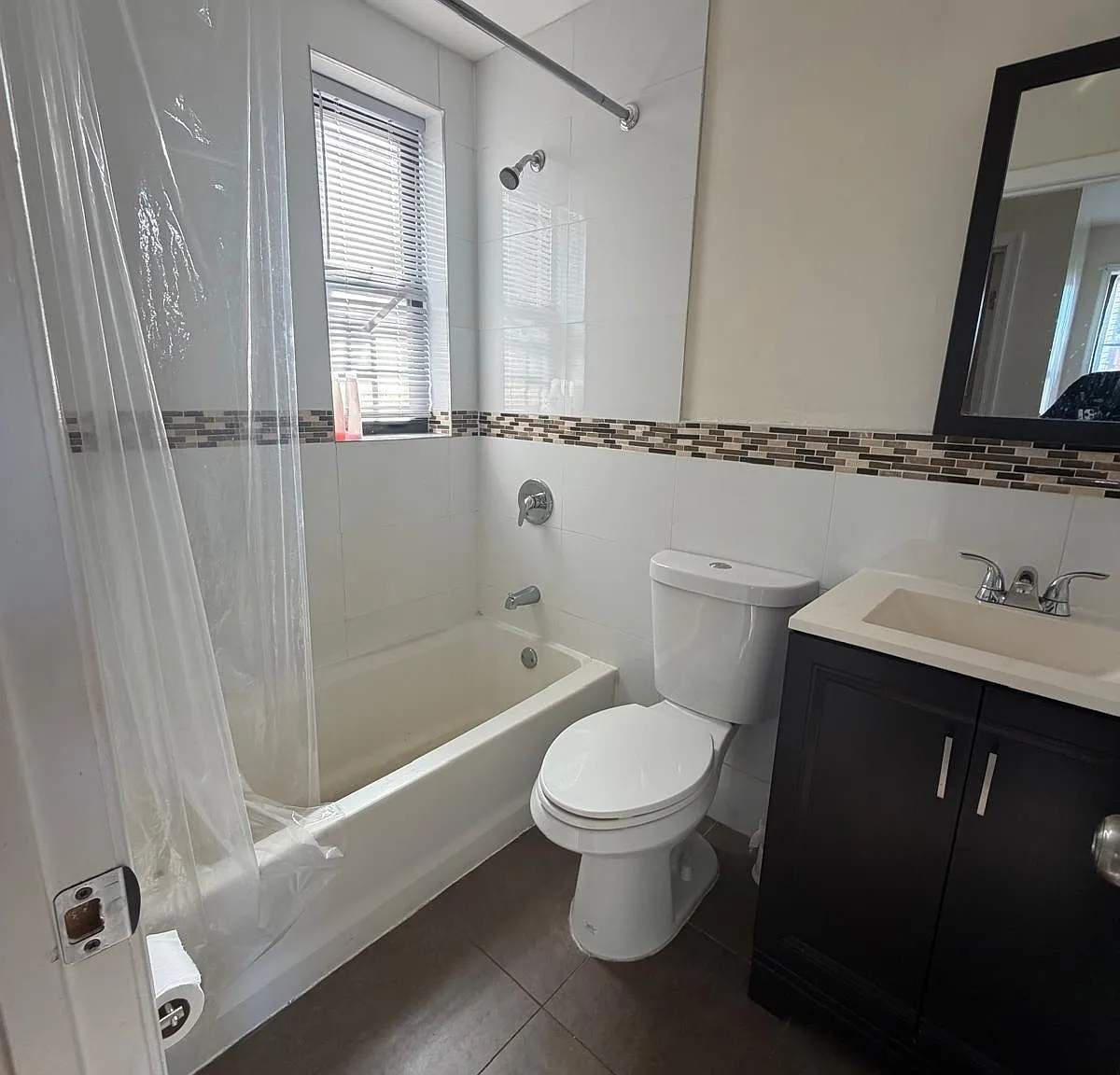 1 bed, $2,734 — Photo 3