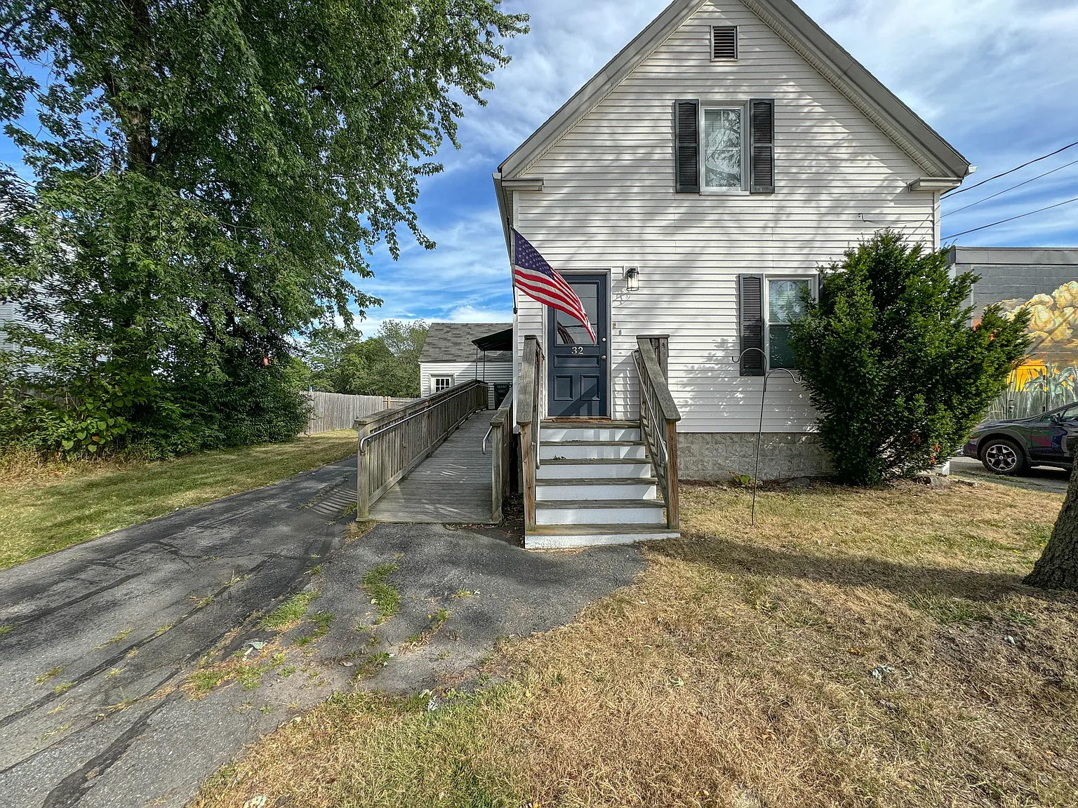 3 bed, 1008 sqft, $3,000 — Photo 3