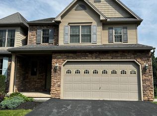 14 Kingswood Dr, Lewisberry, PA 17339