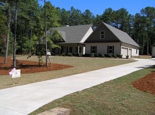 290 Nicklaus Cir, Social Circle, GA 30025