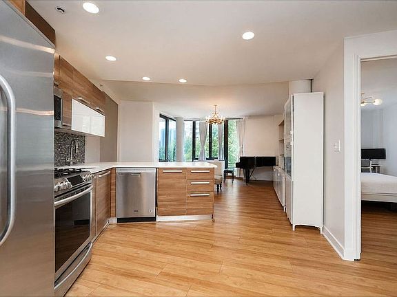 5th image of 2833 Ocean Pkwy APT 2A