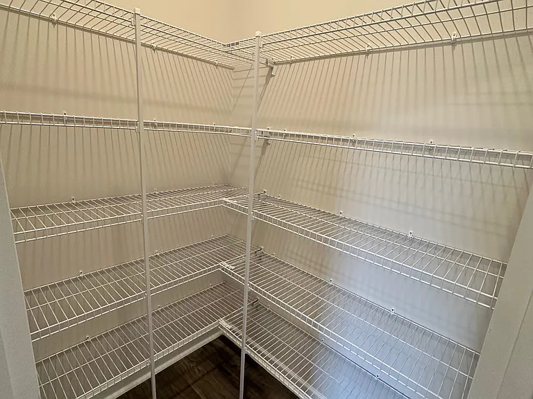 1351 Amberview Ln — Photo 18