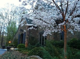 1781 Northlake Dr, Tupelo, MS 38804