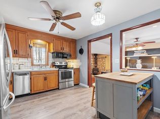 9 Park Ave, Tewksbury, MA 01876