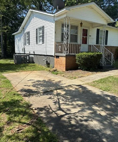 2309 Dunham Ave NW — Photo 2