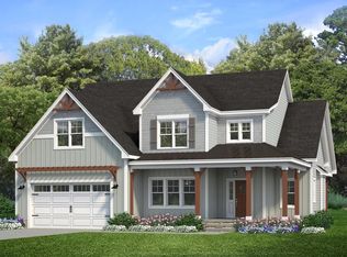 320 Brightleaf Dr, Whispering Pines, NC 28327