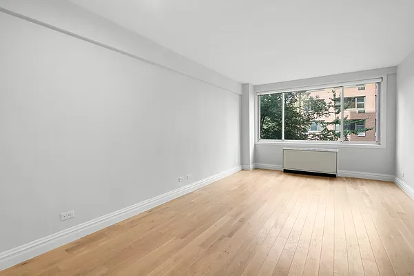 Rented by Stonehenge NYC LLC | media 9